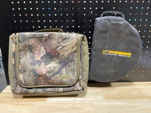 lot 86 image: Field Pouch and Padded Bucket Seat