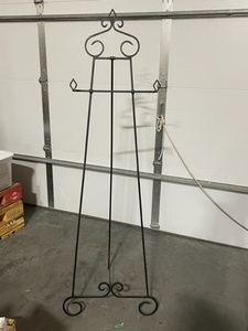 lot 19 image: Large Easel Stand