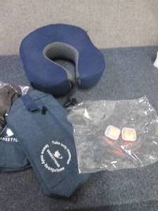 lot 12 image: Urnexttour Travel Set- Neck Pillow,...