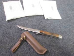 lot 16 image: 4 Ornate Folding Knives with Sheath...