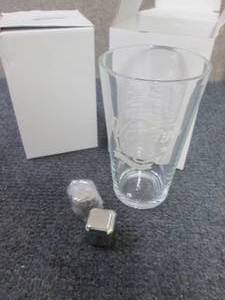 lot 38 image: 2- Vintage 1963 Glass with Reusable...
