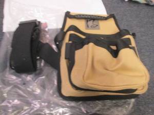 lot 60 image: Tool Pouch...
