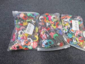 lot 61 image: 3- 100ct Pks Shoe Charms...