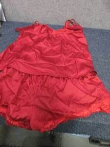 lot 67 image: Ladies Medium Camisole & Shorts Lin...