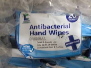 lot 208 image: 36- 20 ct pks Antibacterial Hand Wi...