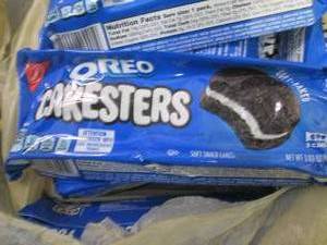 lot 228 image: 12- 3.03 oz Oreo Cakesters...