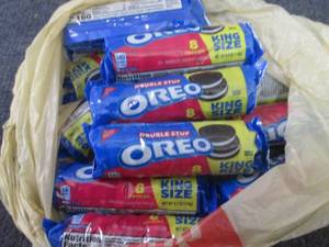 lot 243 image: 12- 4.1 oz Oreos Double Stuf...