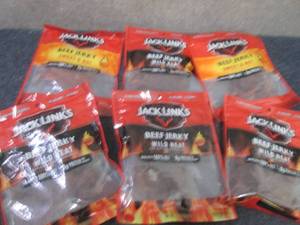 lot 252 image: 6 pks Assorted Jack Links Items...