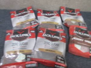 lot 253 image: 6 pks Assorted Jack Links Items...