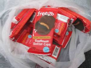 lot 275 image: 12- 1.4 oz Free2b Sunflower Butter ...
