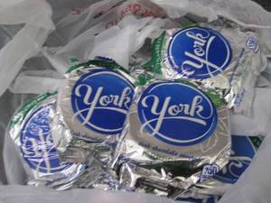 lot 294 image: 12- 1.4 oz York Peppermint Patties...
