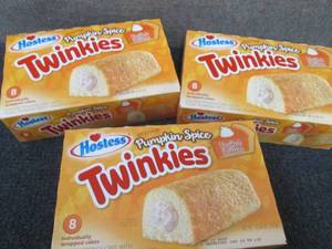 lot 303 image: 3- 8ct Boxes Hostess Pumpkin Spice ...