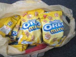 lot 336 image: 12- 3 oz Golden Oreo Minis...