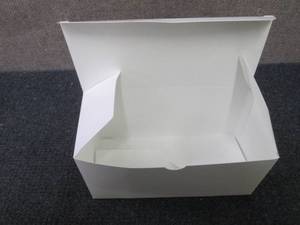 lot 429 image: Case of 250 - White Paper Boxes 4x4...