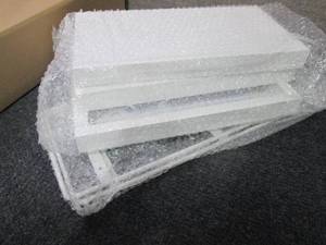 lot 30 image: 3 Tier White Bathroom Counter Organ...