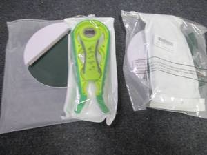 lot 4 image: 2 Sets Jar Openers...