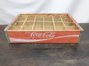 lot 9 image: Red Coca Cola Crate