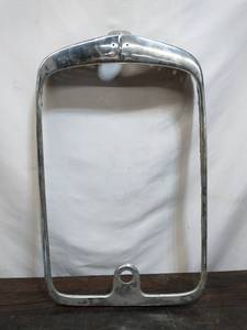 lot 11 image: Old Car Grill