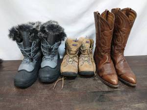 lot 24 image: Collection of Womens Boots