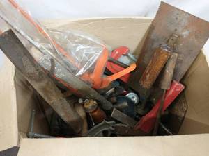 lot 30 image: Collection of Handtools