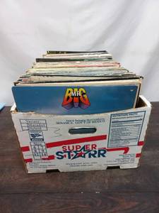 lot 35 image: Collection of Vinyl 33 Records