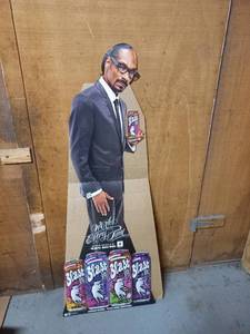 lot 67 image: Snoop Dogg Cardboard Blast Advertisement
