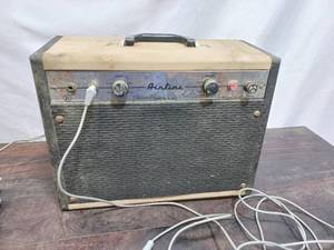 lot 76 image: Vintage Airline Amplifier