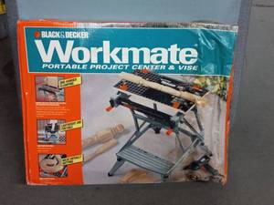 lot 119 image: Black & Decker Portable Workstation & Vise