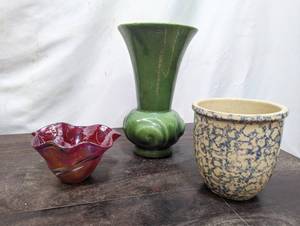 lot 200 image: Vase, Planter, And Candy Dish