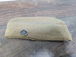 lot 208 image: Old Military Cap