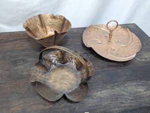 lot 221 image: Three Copper Pieces