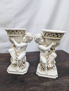 lot 225 image: Pair Of Cherub Planters