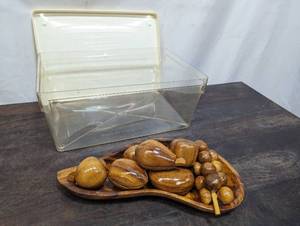 lot 228 image: Wood Dcor Set And Plastic Bin