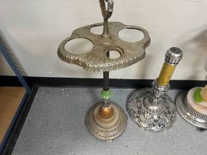 lot 18 image: Vintage Smoking Stations and parts.