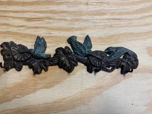 lot 121 image: Metal, Tin, Copper, Brass Decor