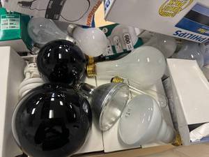 lot 188 image: Tote full of Light Bulbs
