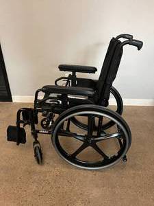 MSRP $2500 NEW FLOOR MODEL Ki Mobility Catalyst 5 VX Ultra Lightweight High Quality Wheelchair With Swing In Anti Tips &amp Transit Wheels - 16 Seat Width - 300lb Capacity - This Wheelchair Has A Reserve