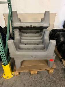MSRP $1250 Lot of 5 Metro HP2250PD 3000 lbs Capacity Bow Tie Polymer Dunnage Rack&nbsp22 x 60 x 12&nbsp- All 5 In Great Condition