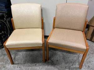 Lot of 2 Office Lobby Reception Waiting Room Chairs - In Great Condition