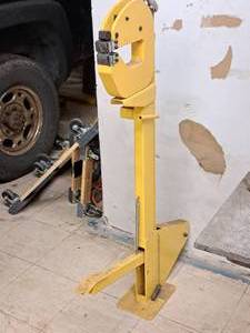 lot 483 image: Central Tools Heavy Duty 8 Metal ShrinkerStretcher