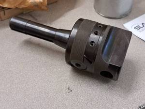 lot 516 image: Rutland Tool & Supply 3 Boring Head with Integrated R-8 Shank 3 Head 34 Hole