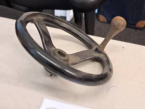 lot 496 image: 6 Machinist Rotary Handle