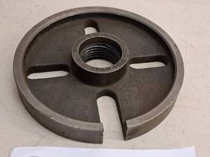 lot 528 image: 6 Lathe Face Plate
