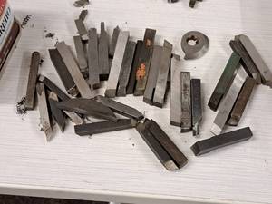 lot 559 image: Lot of (1 Can) Misc. Lathe Bits