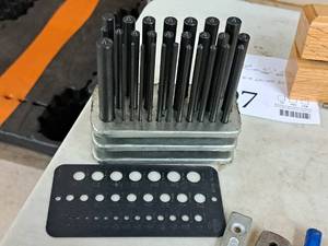 lot 594 image: Transfer Punch Set 28-piece