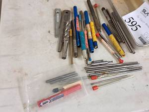 lot 595 image: Lot of (40) Reamers with Tool Pan