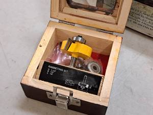 lot 602 image: Rabbeting Bit Set with Wood Storage Case