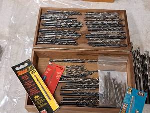 lot 631 image: 116-58 Assorted Drill Bits 100-piece with Wood Case