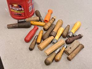 lot 642 image: Lot of (21) Assorted FileRasp Wood Handles