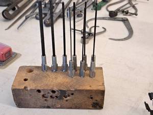 lot 647 image: Torq Head Bits 9-piece with Wood Storage Block